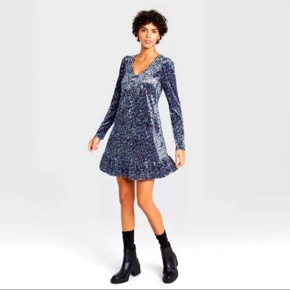 Wild Fable- Velvet Long Sleeve, Floral Dress - Picture 3 of 9